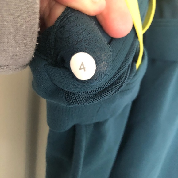 Lululemon Green Tank - Picture 3 of 3